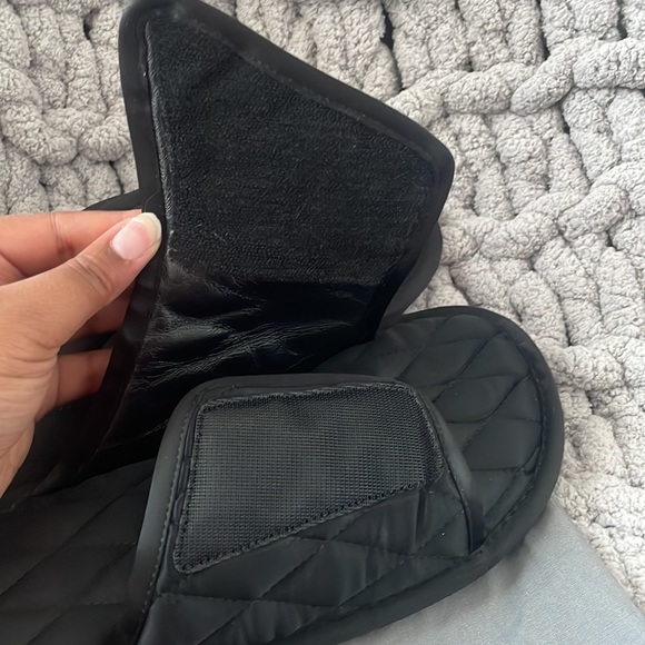 Balenciaga Quilted Slippers - Picture 5 of 8